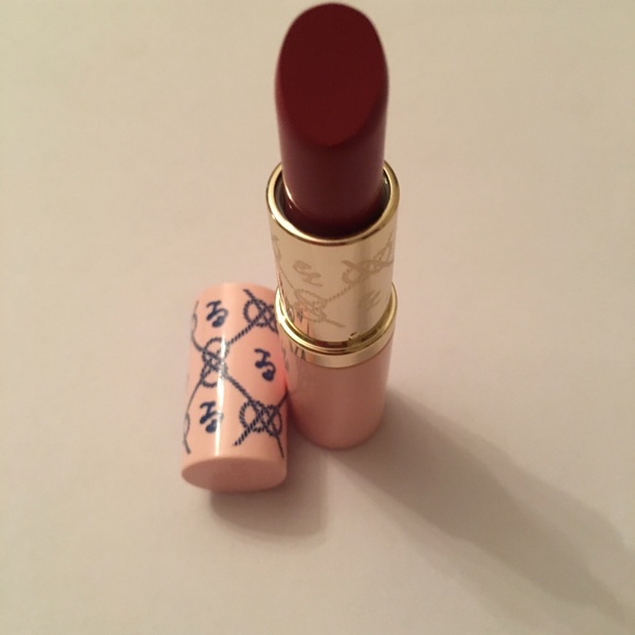 Host Pick: Estee Lauder Limited Edition Lipstick - Picture 1 of 1